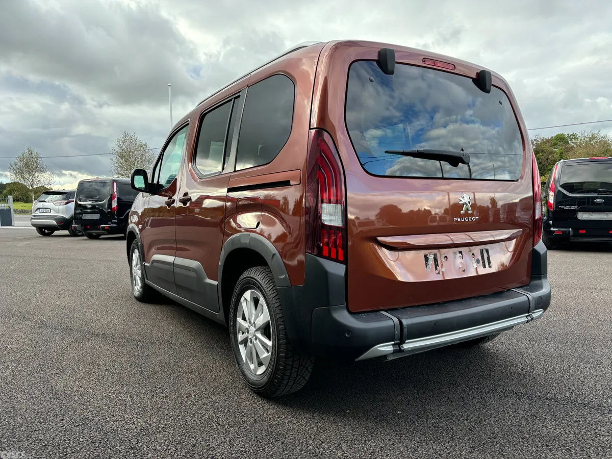 Peugeot Rifter MPV, Diesel, 2019, Gold