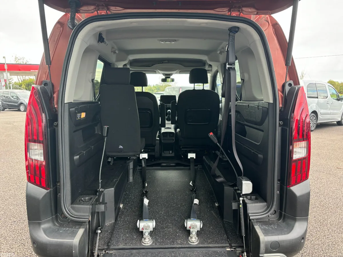 Peugeot Rifter MPV, Diesel, 2019, Gold