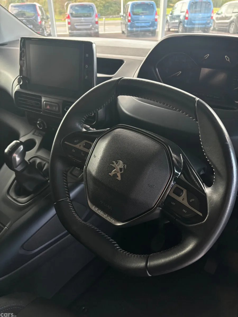 Peugeot Rifter MPV, Diesel, 2019, Gold