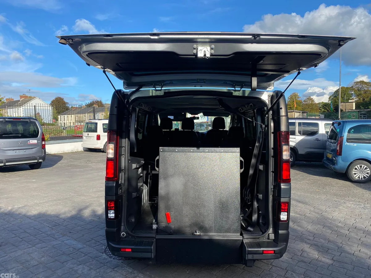 Renault Trafic MPV, Diesel, 2021, Silver