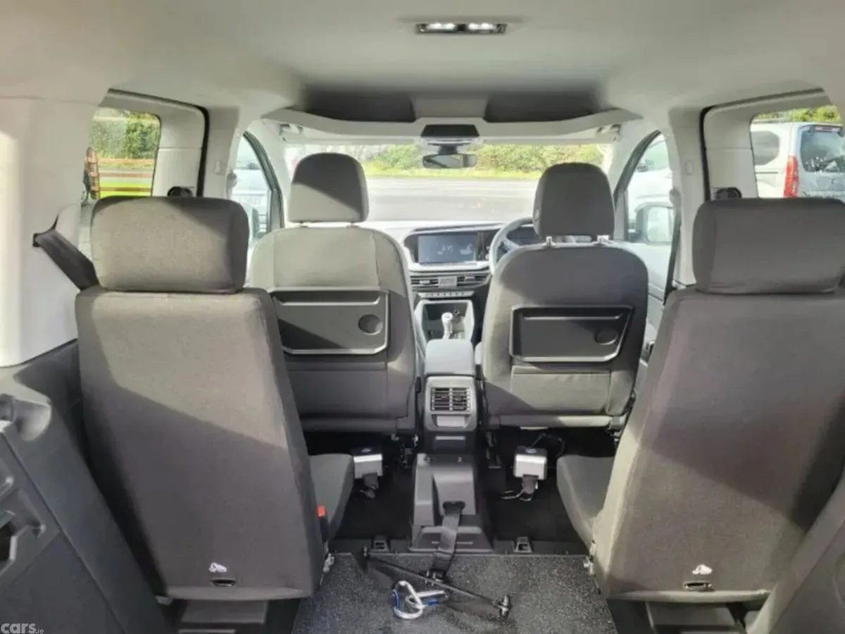 Ford Tourneo Connect MPV, Diesel, 2026, Silver
