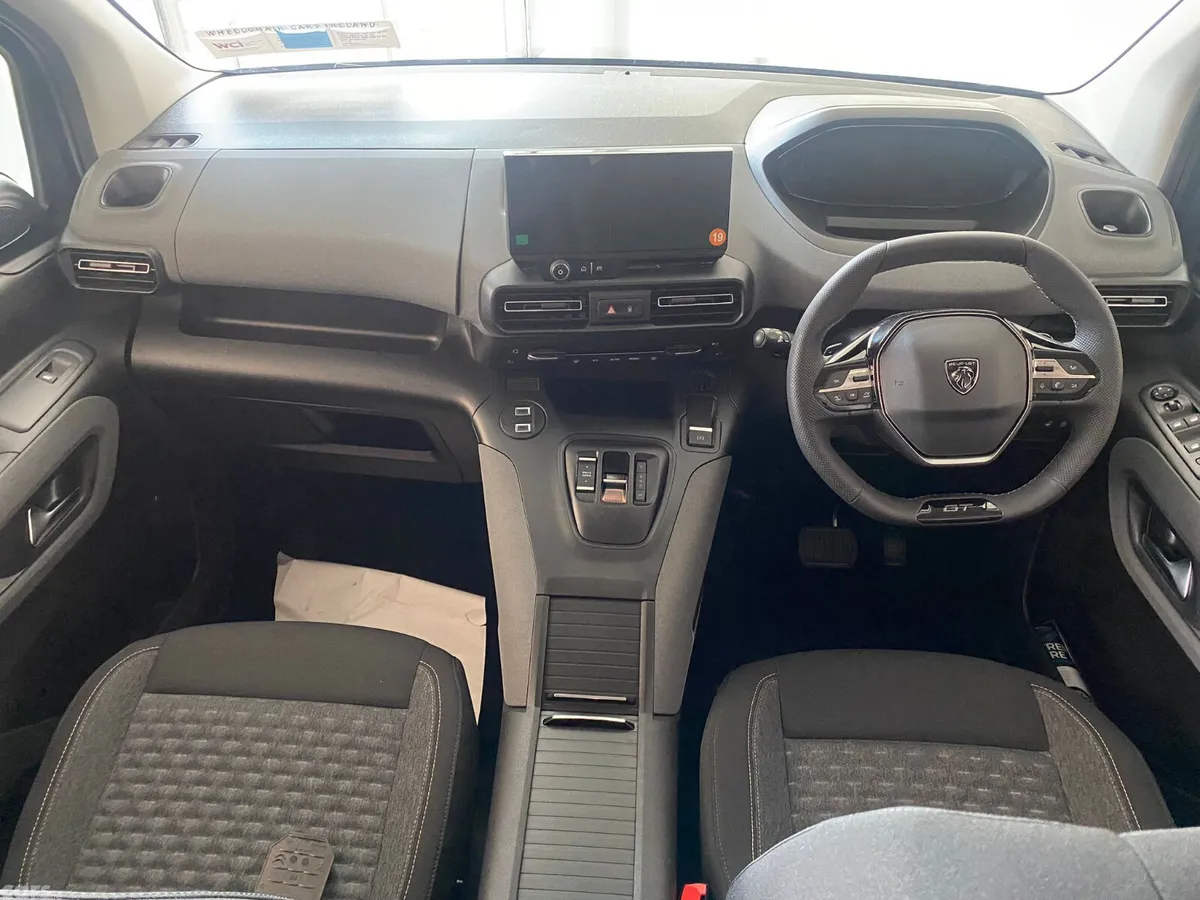 Peugeot Rifter MPV, Diesel, 2026, Black