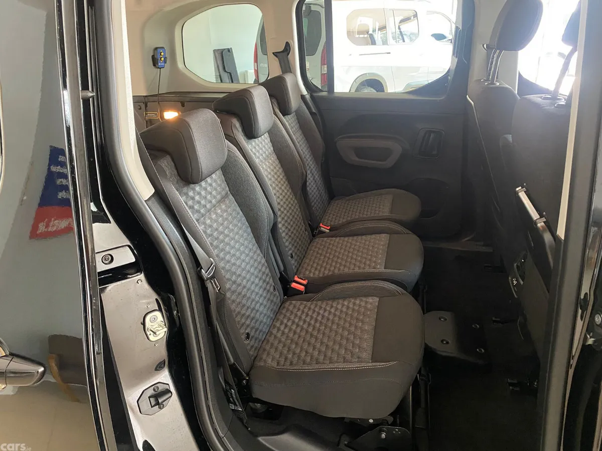 Peugeot Rifter MPV, Diesel, 2026, Black