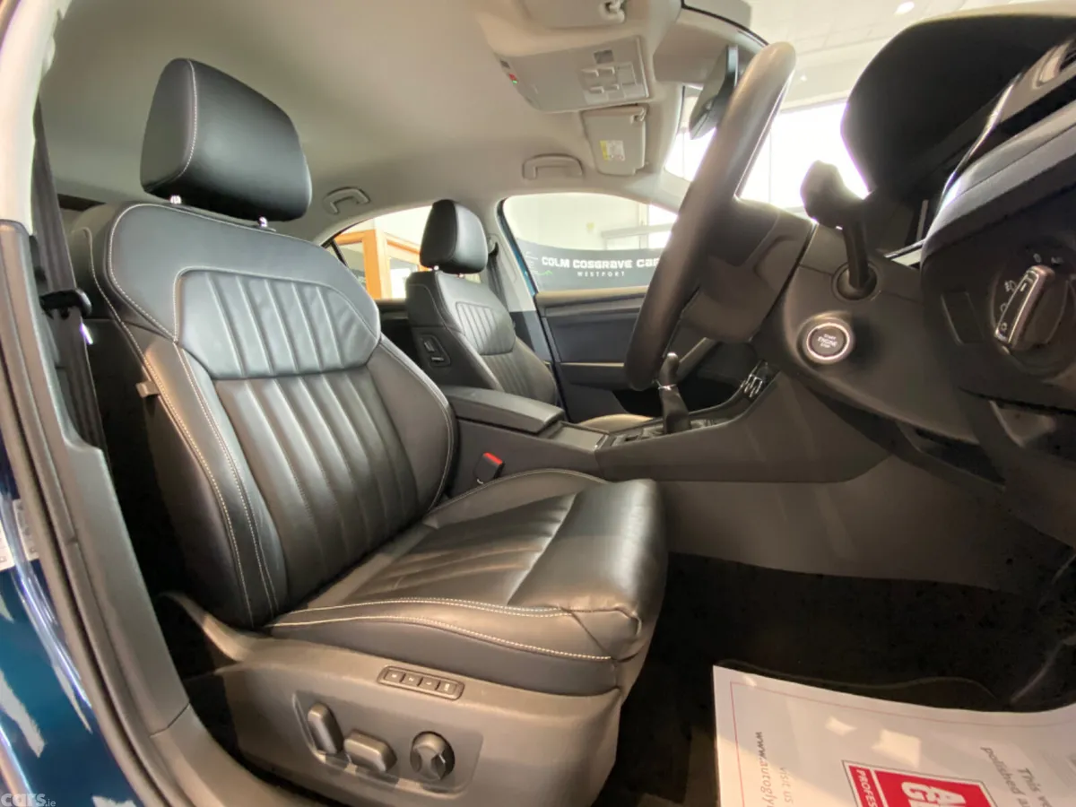 Skoda Superb Saloon, Diesel, 2022, Blue