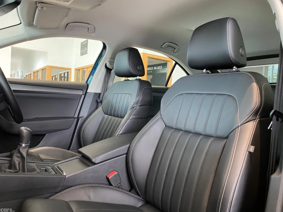Skoda Superb Saloon, Diesel, 2022, Blue