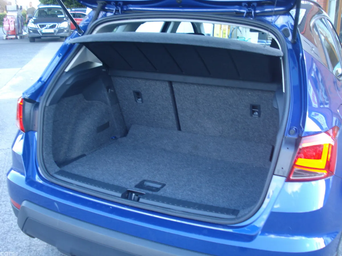 SEAT Arona SUV, Diesel, 2020, Blue