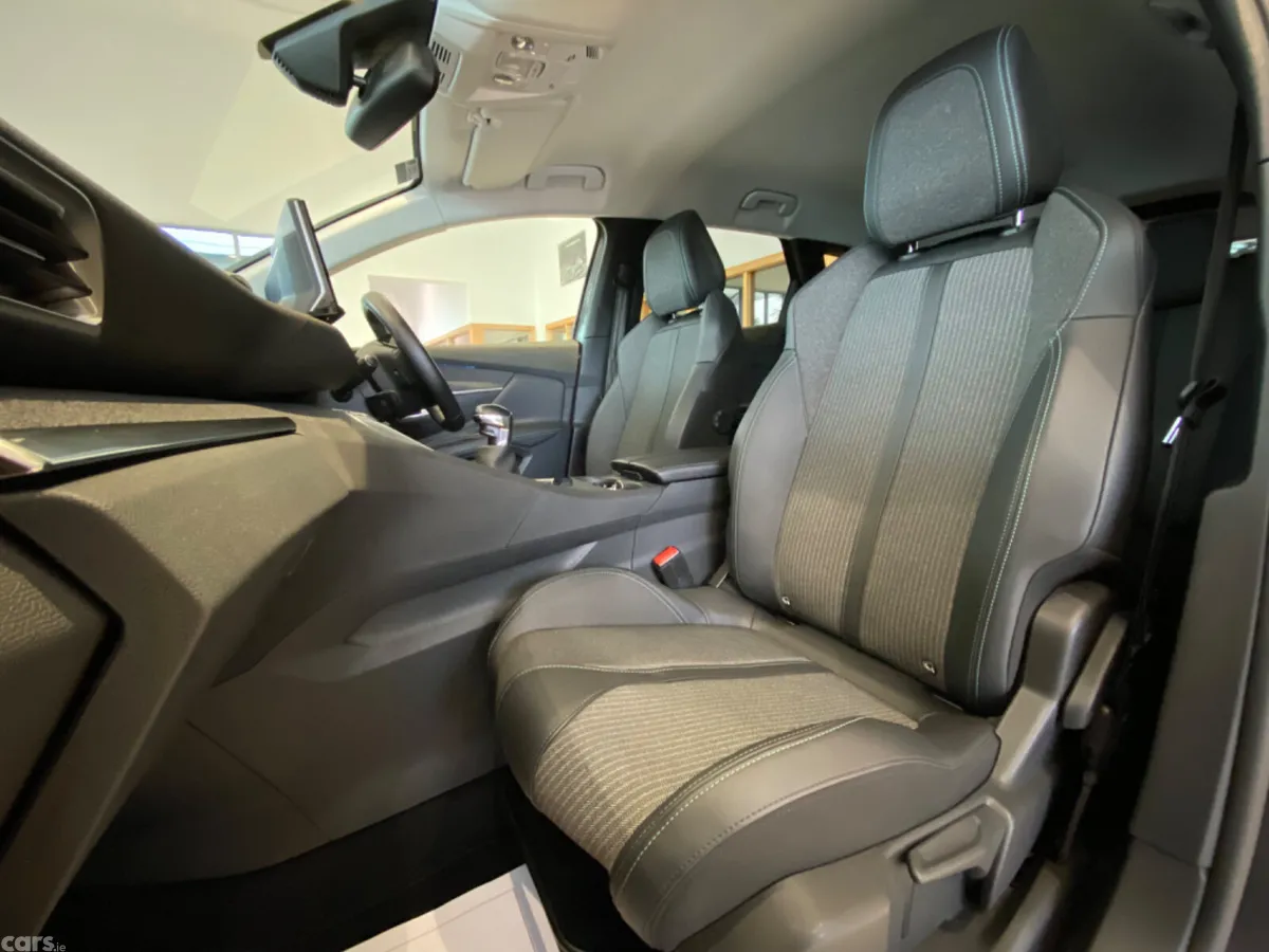 Peugeot 3008 SUV, Diesel, 2022, Grey
