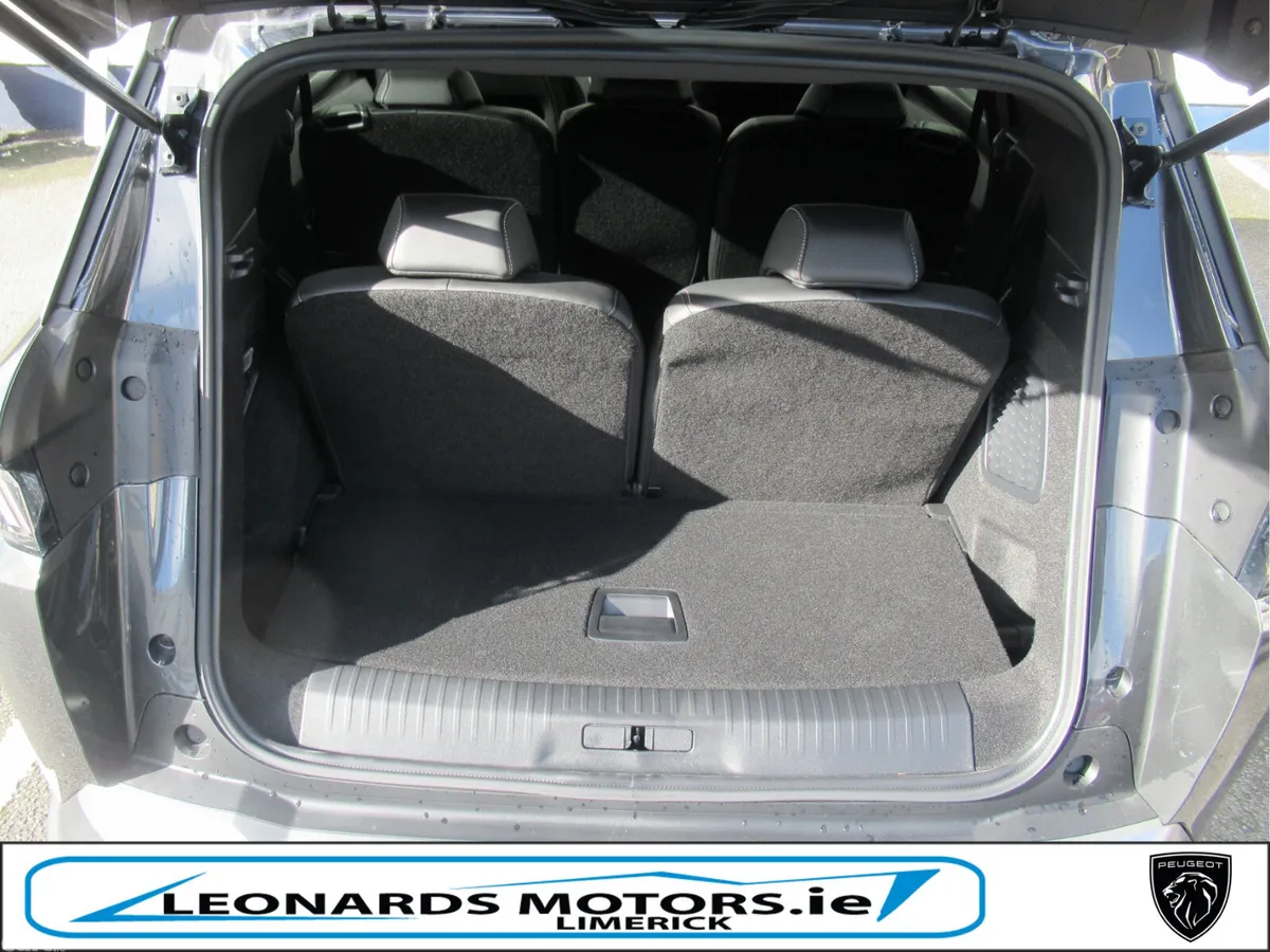 Peugeot 5008 SUV, Petrol Hybrid, 2026, Grey