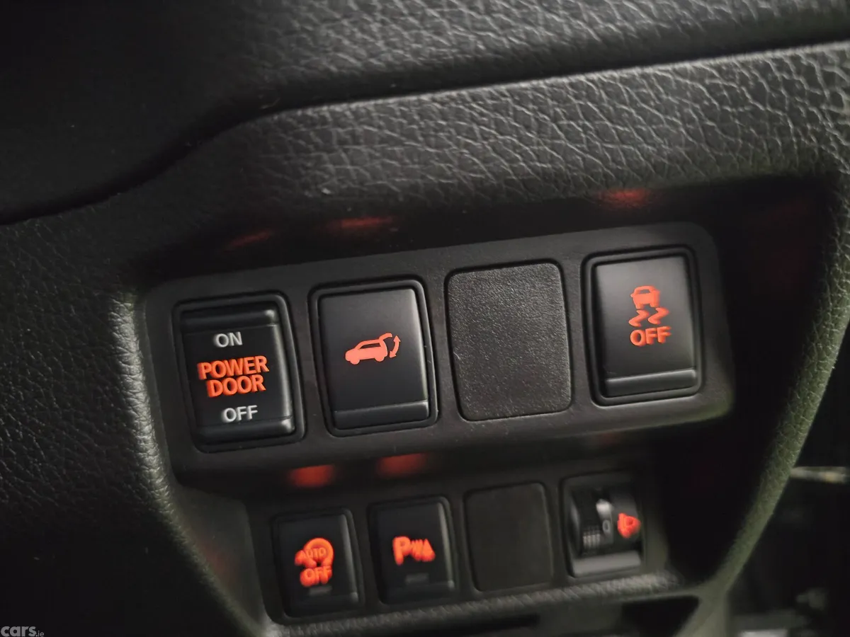 Nissan X-Trail SUV, Diesel, 2017, Grey