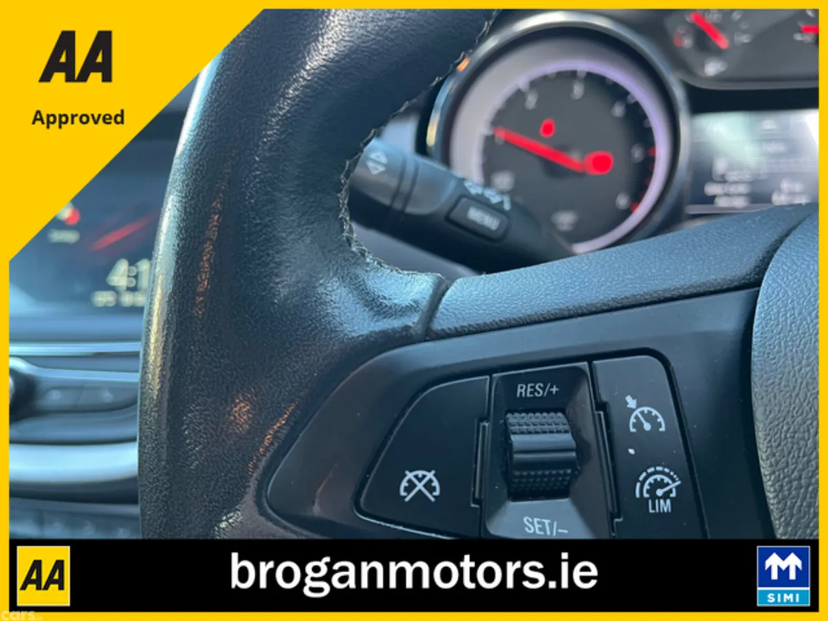 Opel Astra Hatchback, Diesel, 2021, Silver