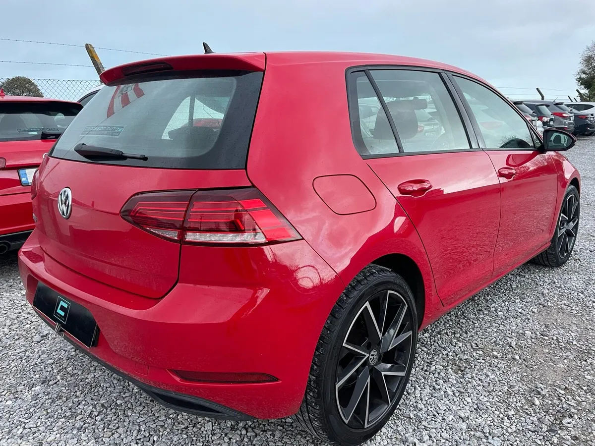 Volkswagen Golf Hatchback, Petrol, 2018, Red