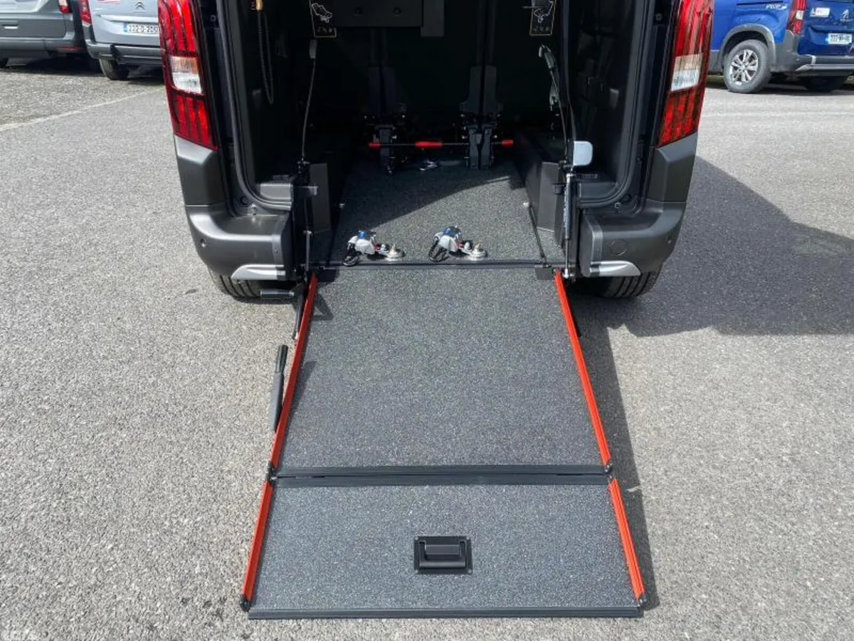 Peugeot Rifter MPV, Diesel, 2026, Black