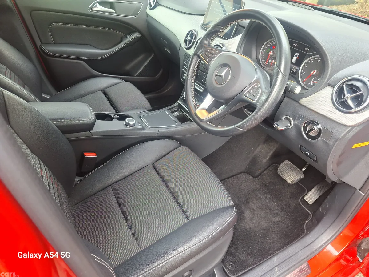 Mercedes-Benz B-Class Hatchback, Petrol, 2018, Red