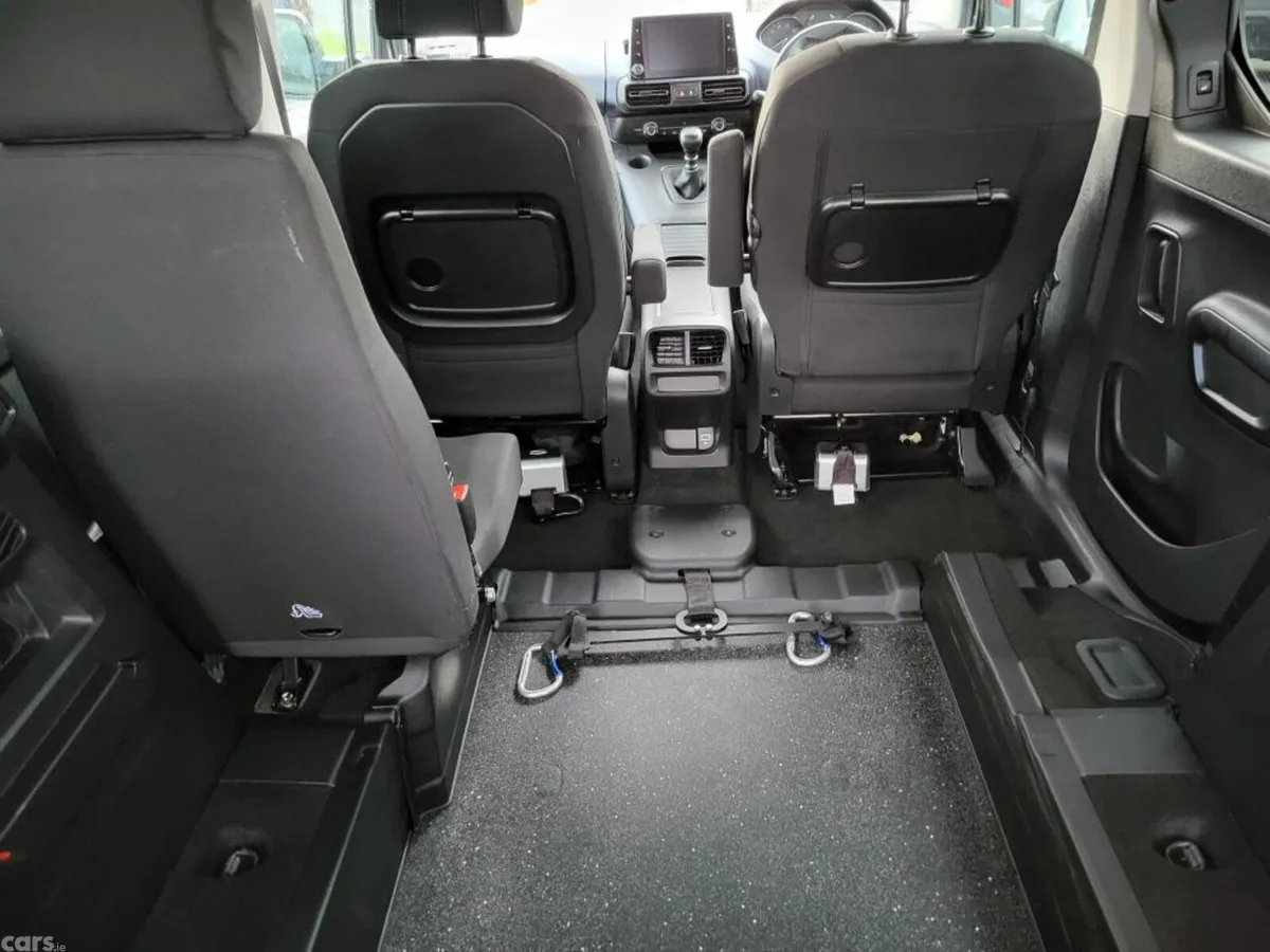 Peugeot Rifter MPV, Diesel, 2022, Grey