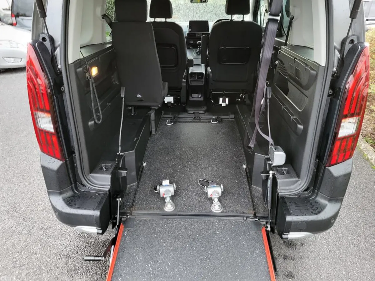 Peugeot Rifter MPV, Diesel, 2022, Grey