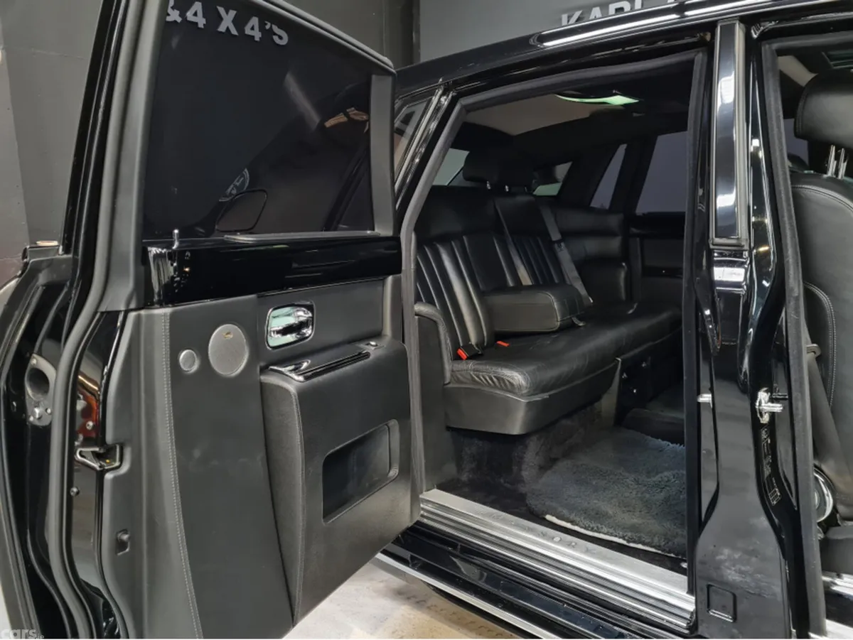 Rolls-Royce Phantom Saloon, Petrol, 2007, Black