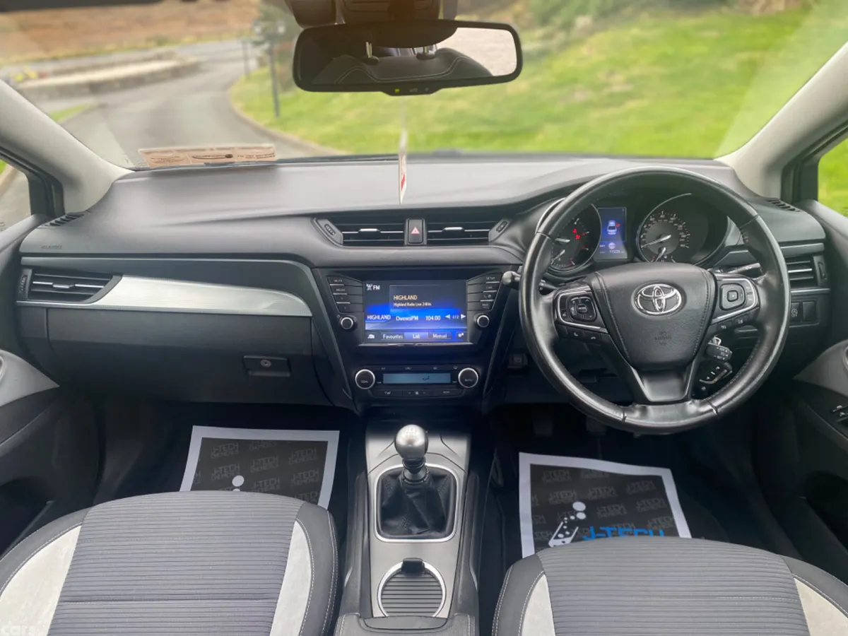 Toyota Avensis Saloon, Diesel, 2015, Grey