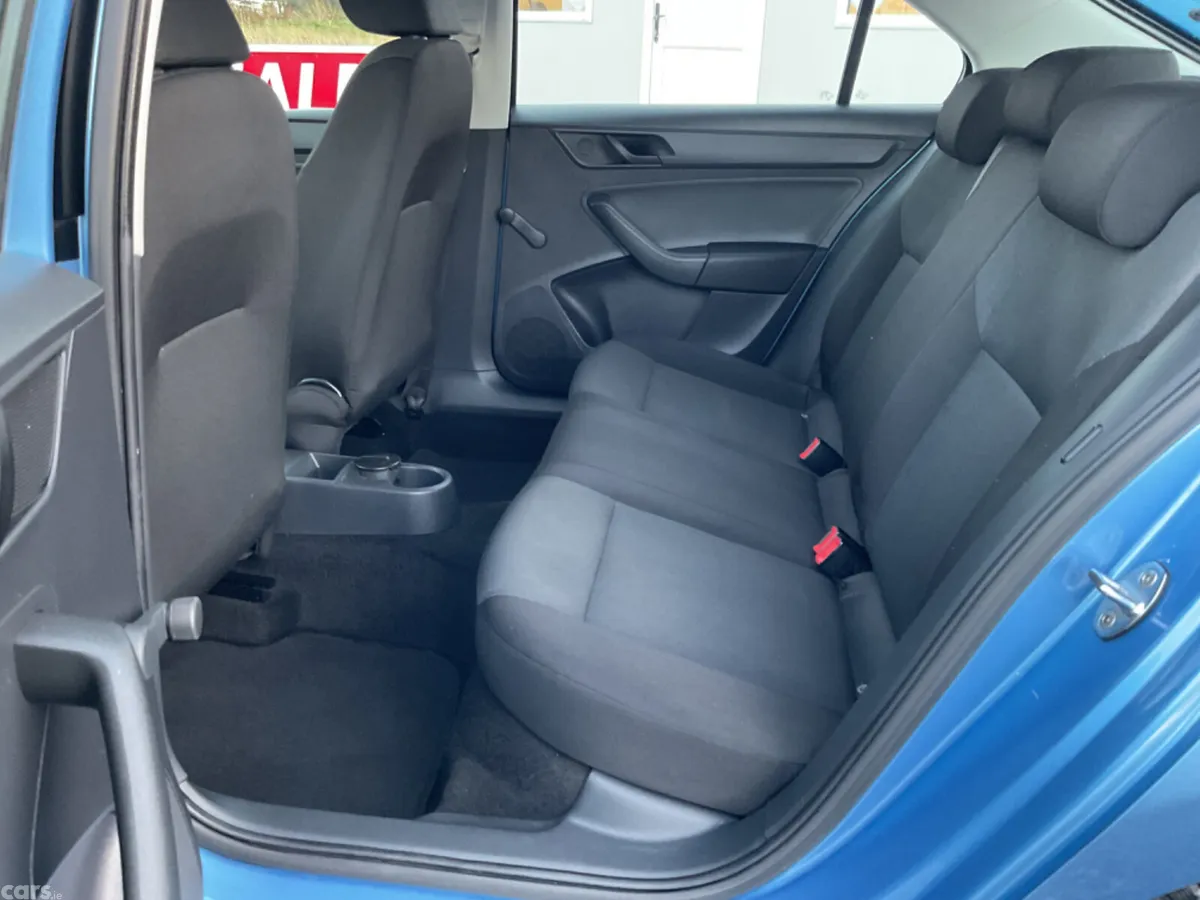 Skoda Rapid Saloon, Diesel, 2013, Blue