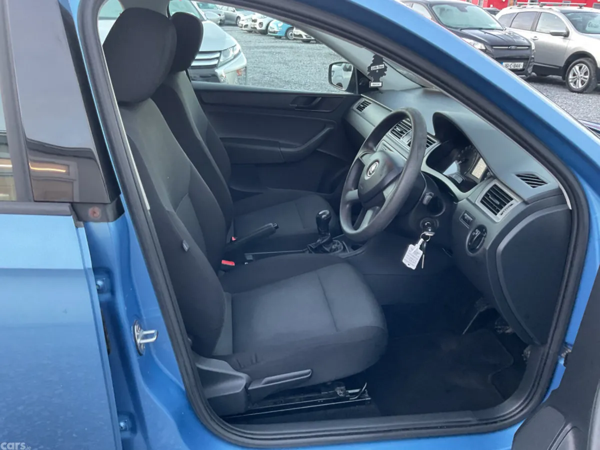 Skoda Rapid Saloon, Diesel, 2013, Blue