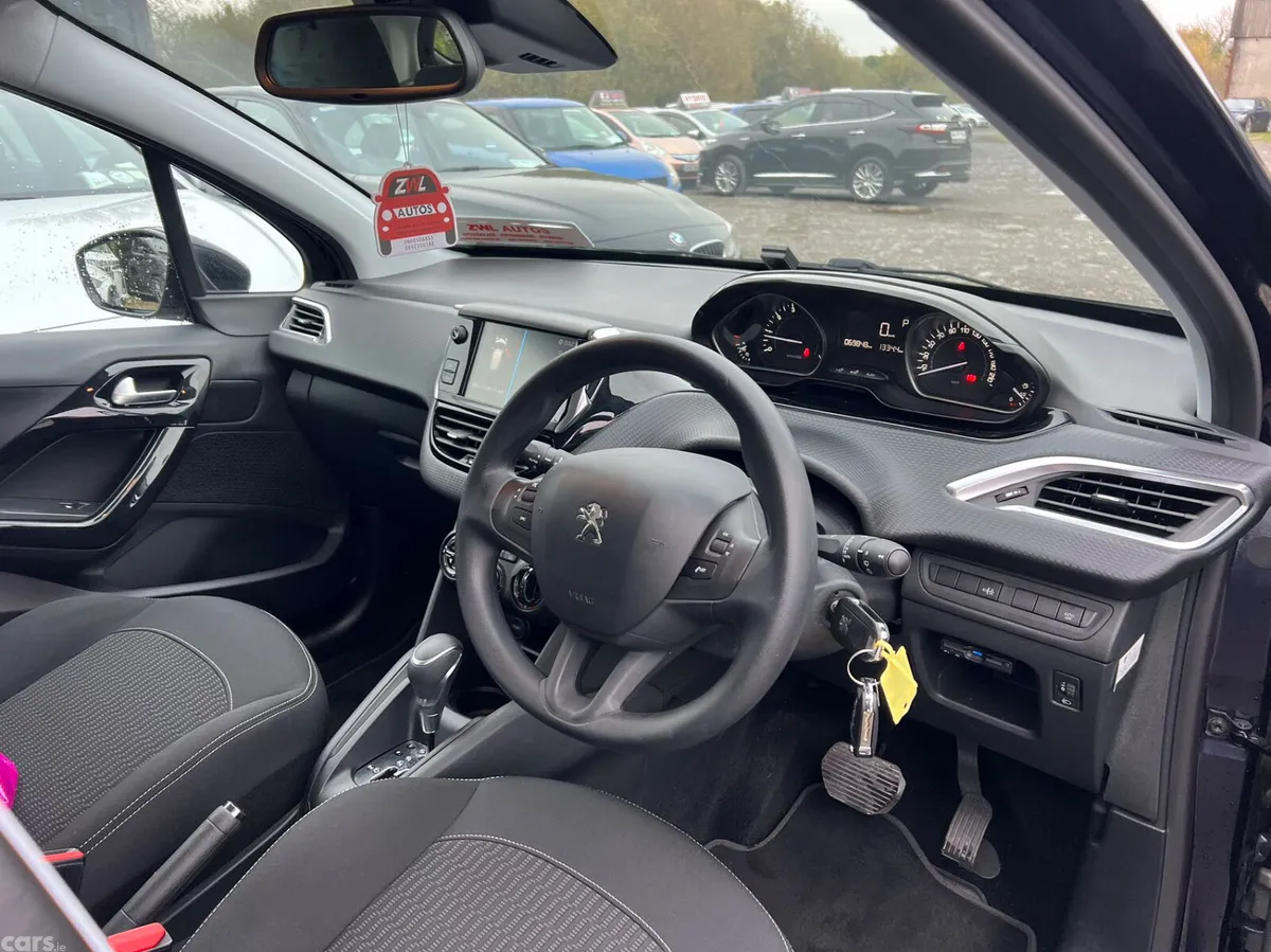 Peugeot 208 Hatchback, Petrol, 2018, Black