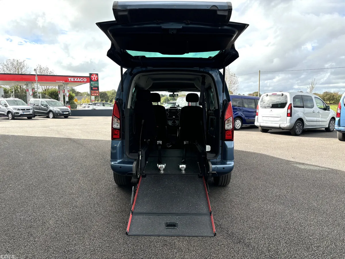 Other Other MPV, Diesel, 2018, Blue