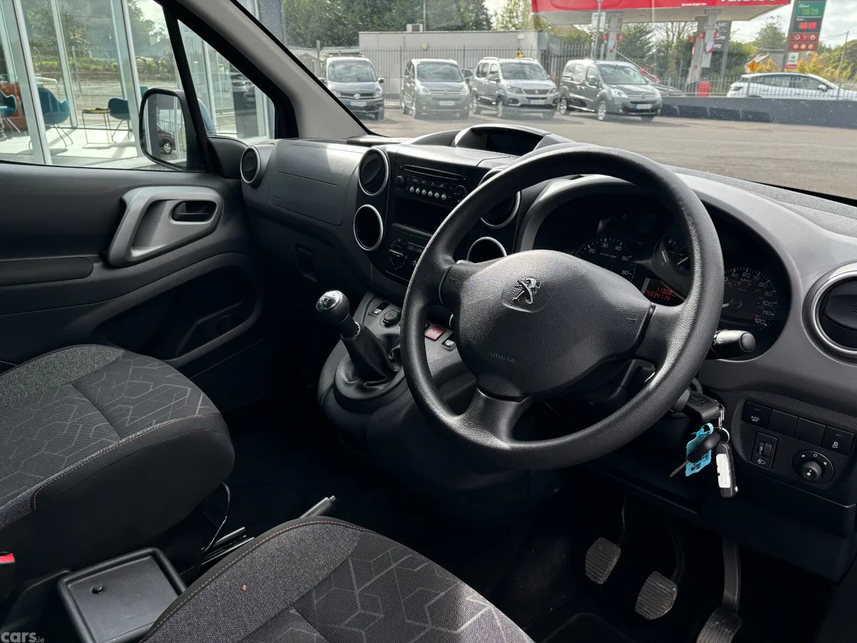Other Other MPV, Diesel, 2018, Blue