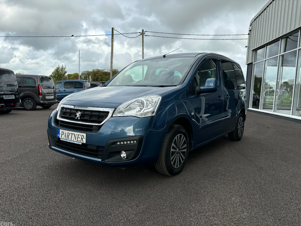 Other Other MPV, Diesel, 2018, Blue