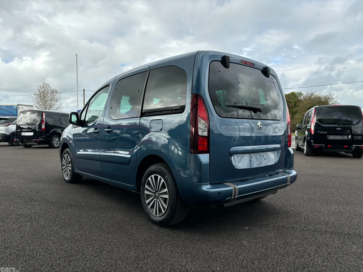 Other Other MPV, Diesel, 2018, Blue