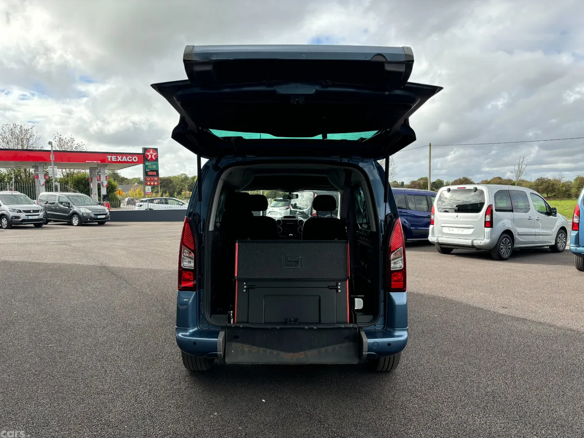 Other Other MPV, Diesel, 2018, Blue