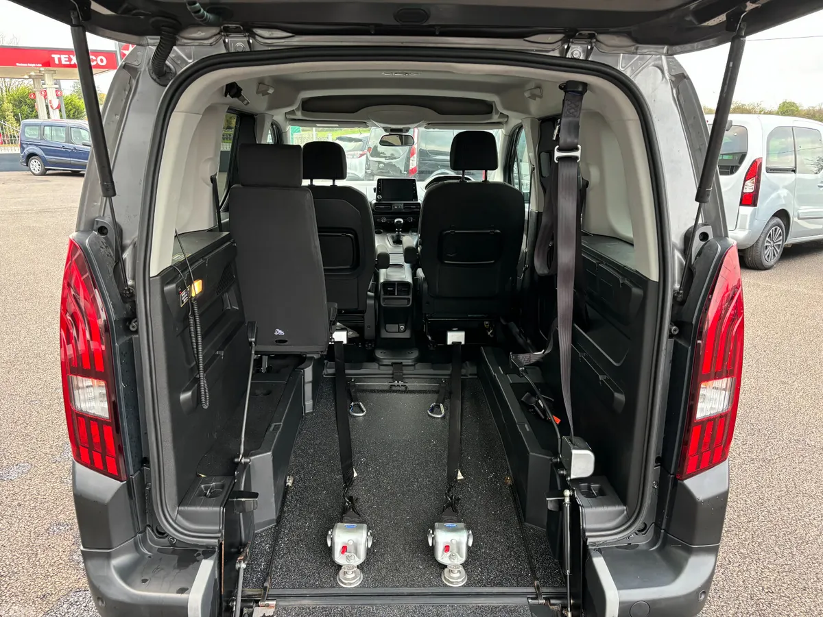 Peugeot Rifter MPV, Diesel, 2021, Grey