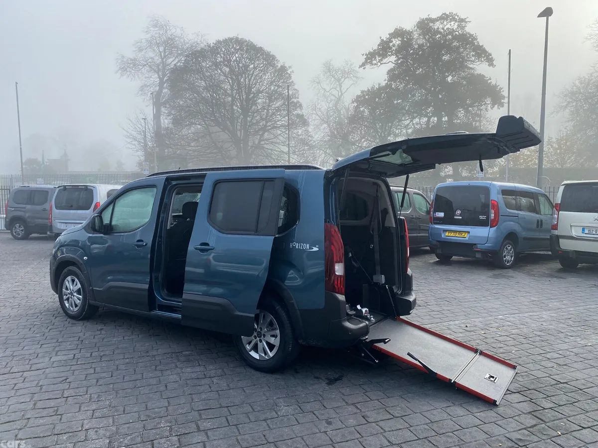 Peugeot Rifter MPV, Diesel, 2026, Blue