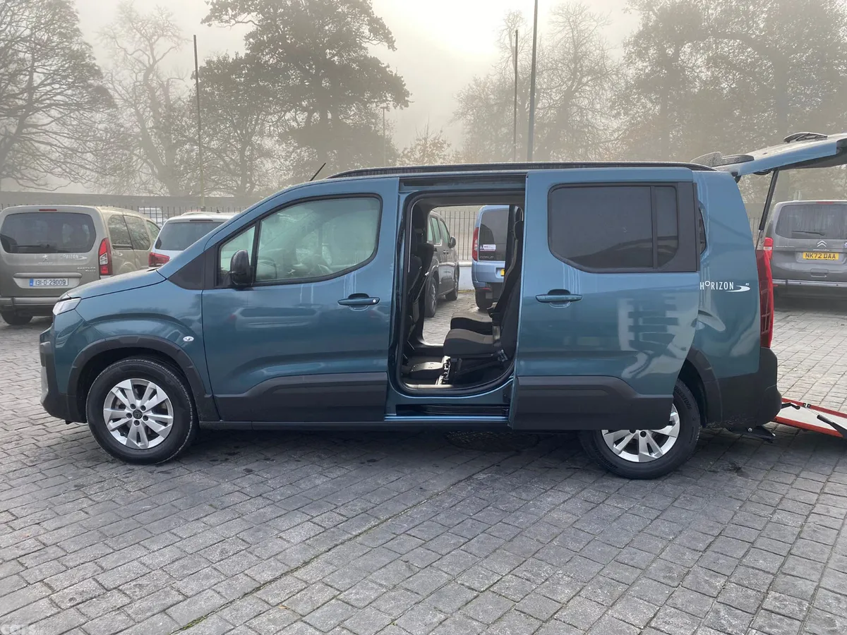 Peugeot Rifter MPV, Diesel, 2026, Blue