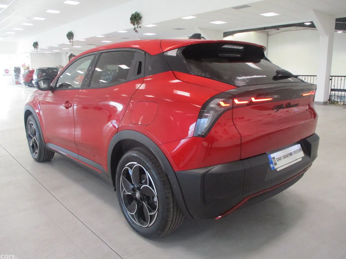 Alfa Romeo Junior SUV, Electric, 2026, Red