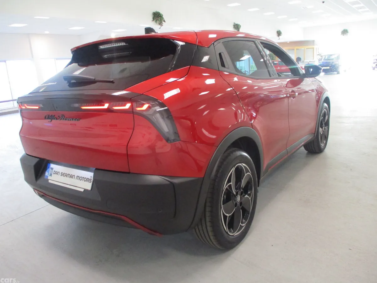 Alfa Romeo Junior SUV, Electric, 2026, Red