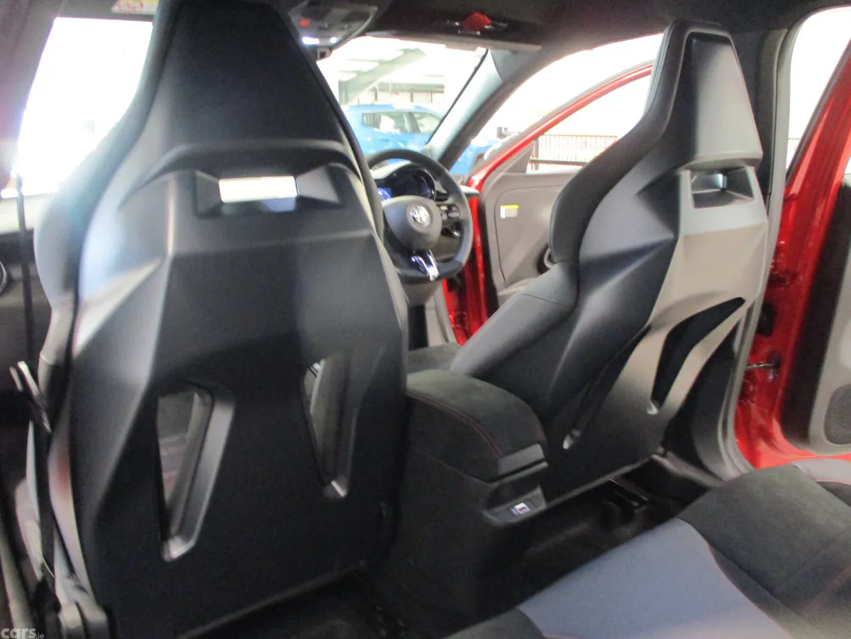 Alfa Romeo Junior SUV, Electric, 2026, Red