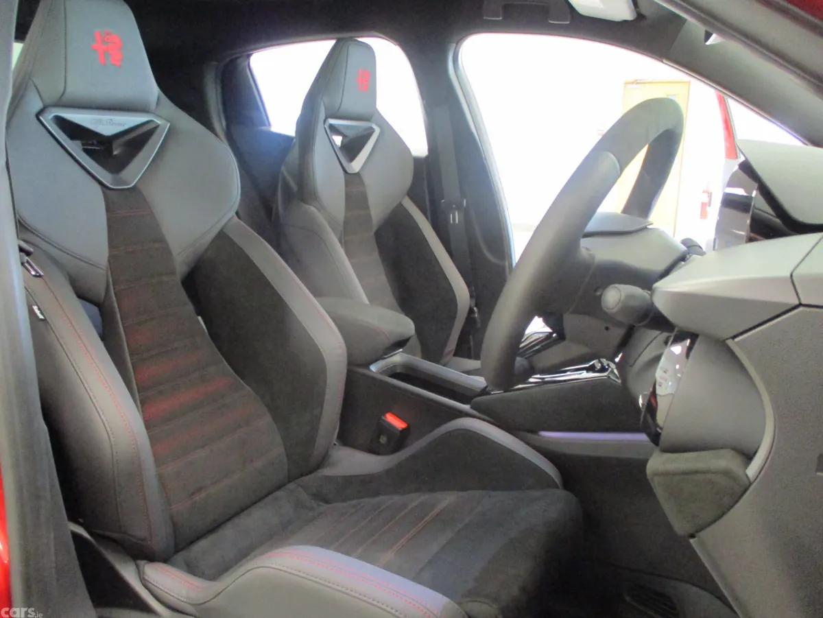 Alfa Romeo Junior SUV, Electric, 2026, Red