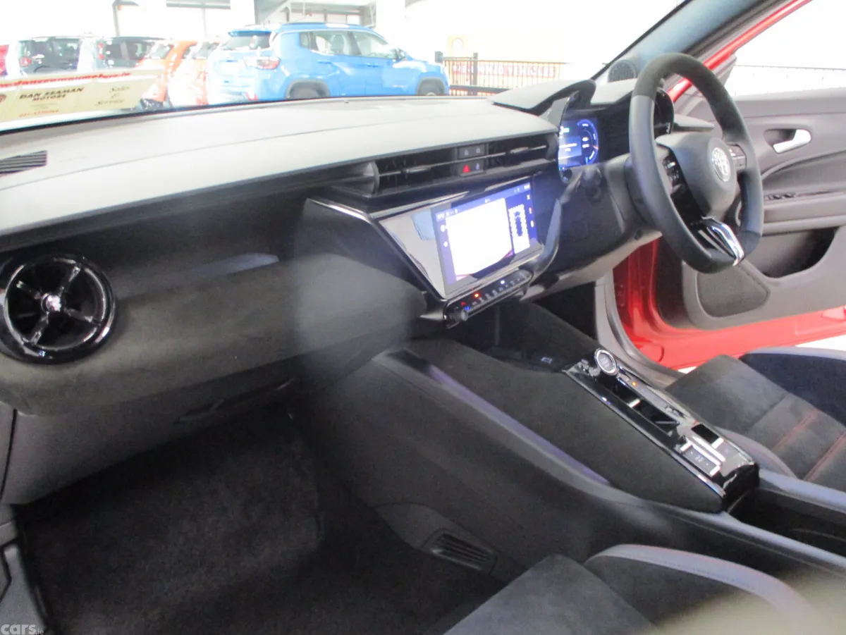 Alfa Romeo Junior SUV, Electric, 2026, Red