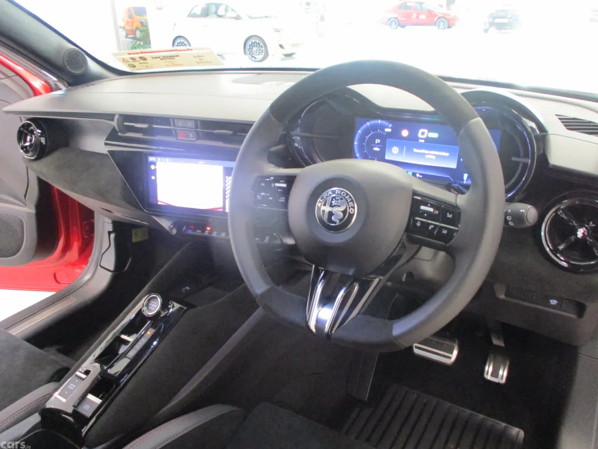 Alfa Romeo Junior SUV, Electric, 2026, Red