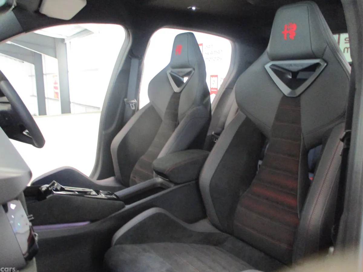 Alfa Romeo Junior SUV, Electric, 2026, Red