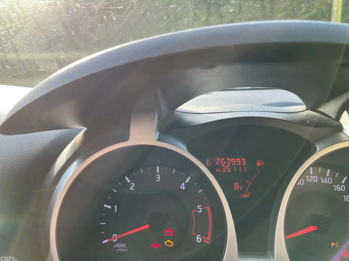 Nissan Juke SUV, Diesel, 2012, Grey