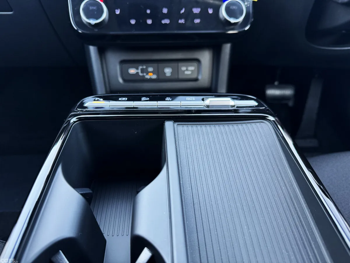 Hyundai Tucson SUV, Petrol Plug-in Hybrid, 2027, Black