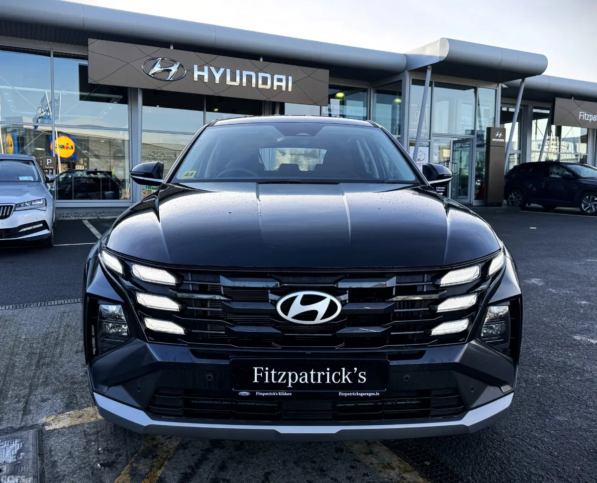 Hyundai Tucson SUV, Petrol Plug-in Hybrid, 2027, Black