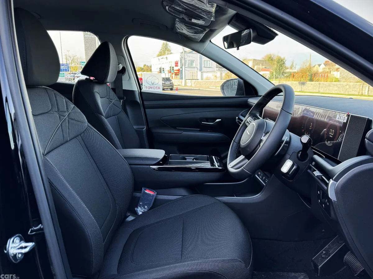 Hyundai Tucson SUV, Petrol Plug-in Hybrid, 2027, Black