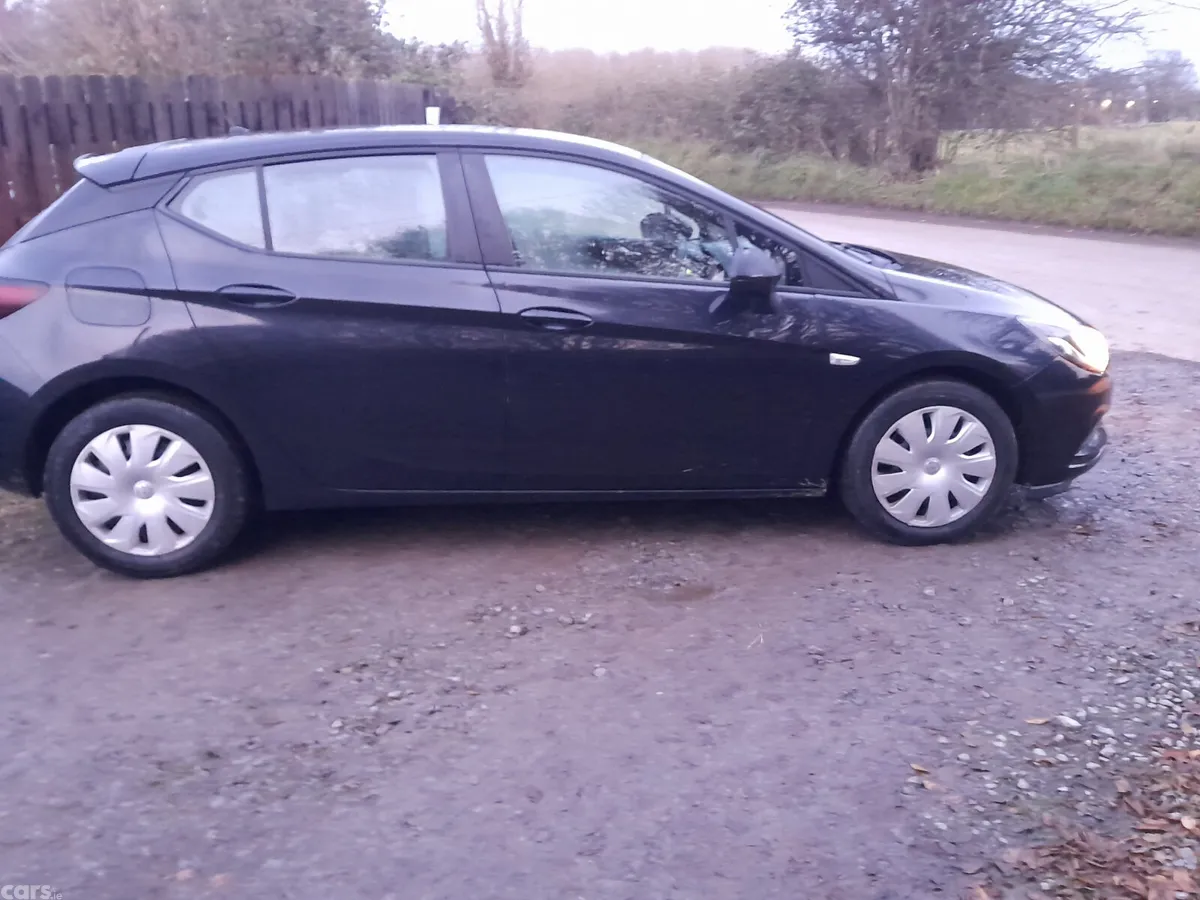 Opel Astra Hatchback, Petrol, 2016, Black