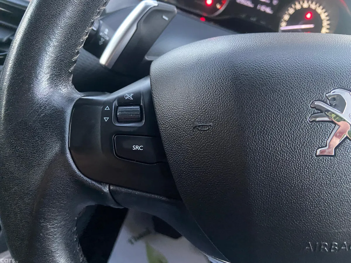 Peugeot 2008 SUV, Petrol, 2016, Red