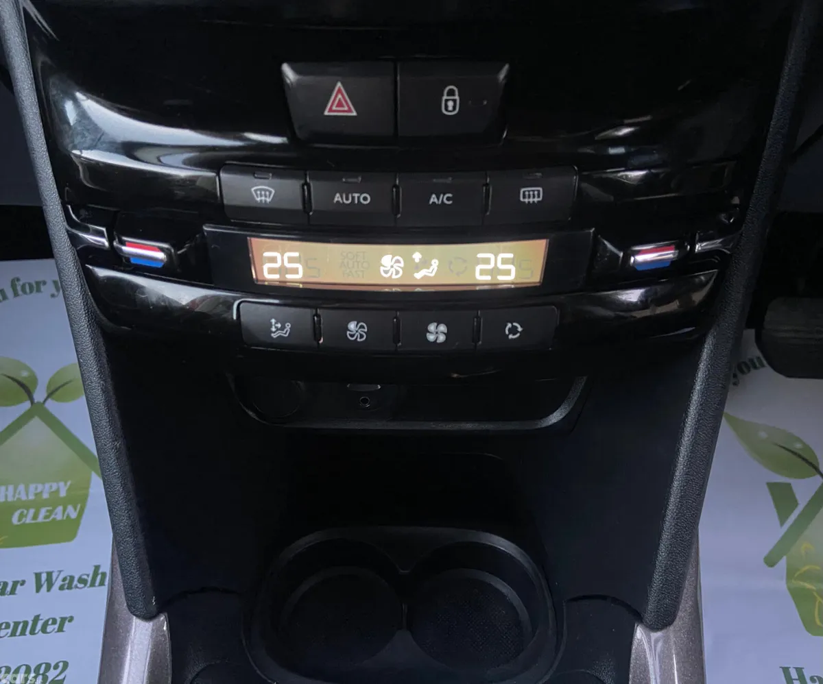 Peugeot 2008 SUV, Petrol, 2016, Red