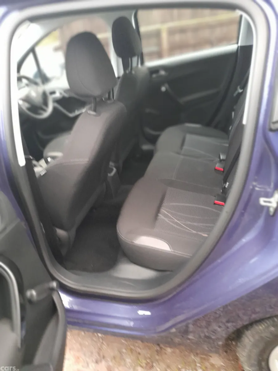 Peugeot 208 Hatchback, Petrol, 2015, Blue