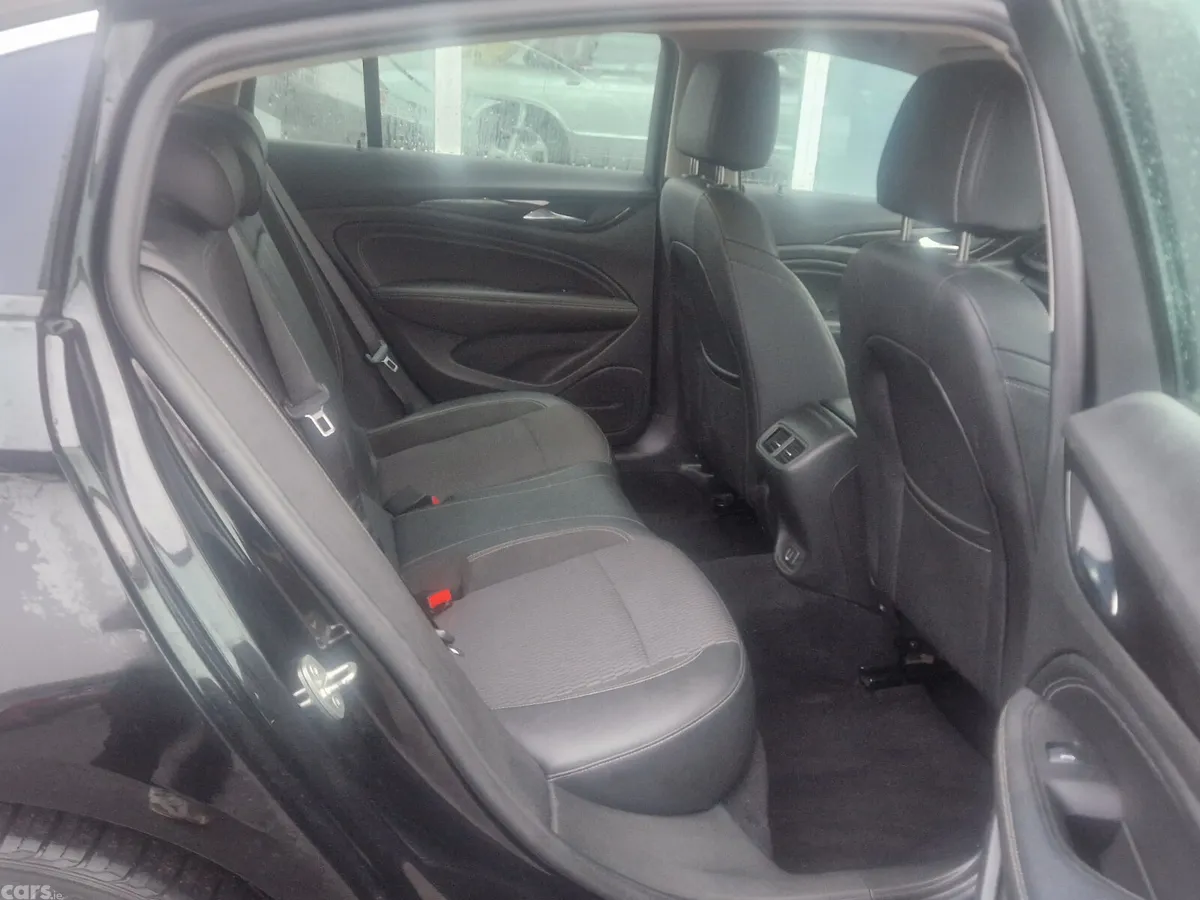 Vauxhall Insignia Hatchback, Diesel, 2019, Black