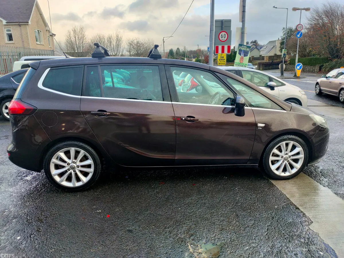 Opel Zafira MPV, Diesel, 2015, Brown