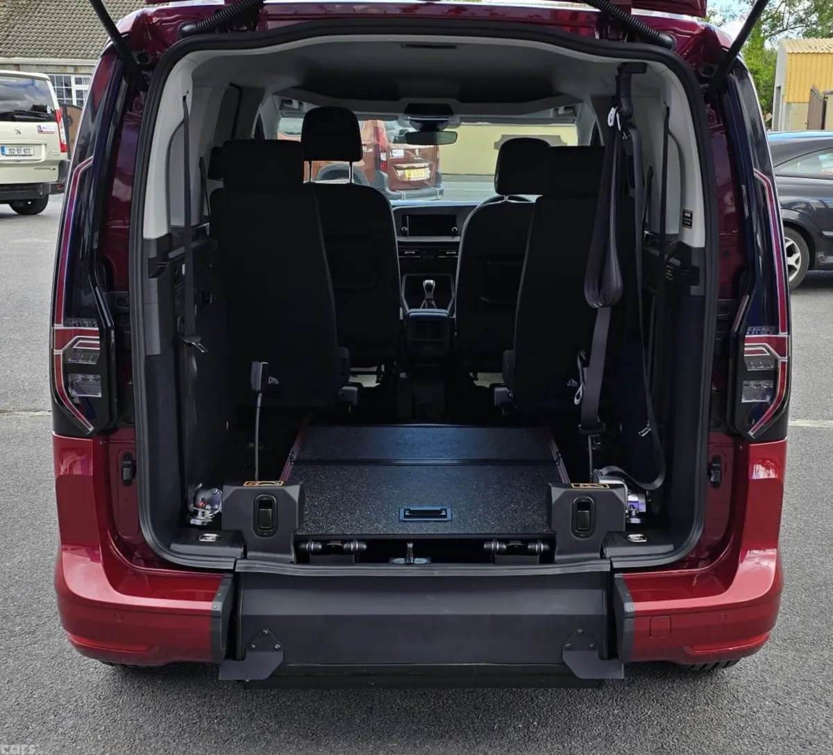 Volkswagen Caddy MPV, Diesel, 2026, Red